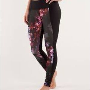 Lululemon Athletica Wunder Under Spring Has Sprung Multi / Black Leggings Size 2